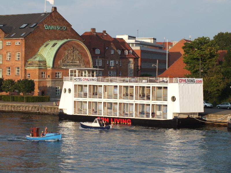 Cph Living Botel 3*